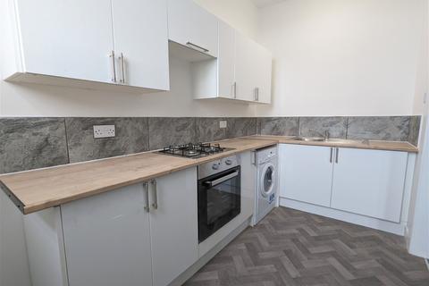 2 bedroom apartment to rent - Second Floor Flat, London Street, Southport Town Centre, Merseyside, PR9