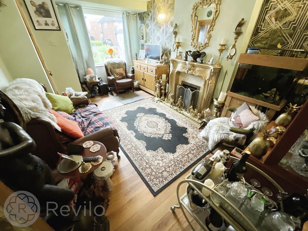 Willows Lane, Firgrove, OL16 2 bed semidetached house £175,000