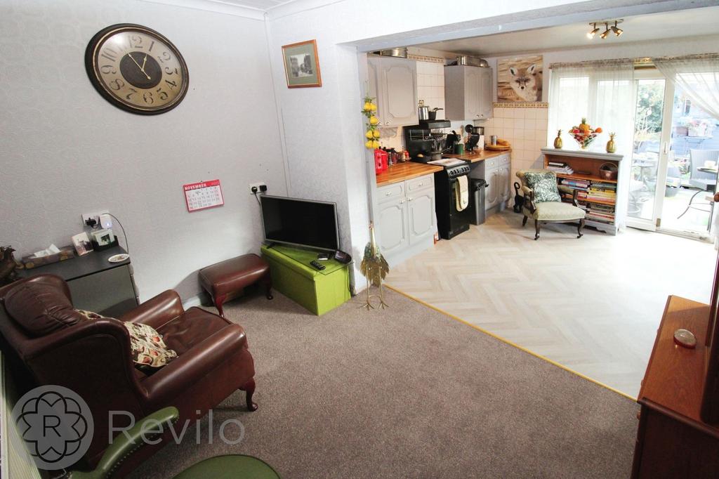 Willows Lane, Firgrove, OL16 2 bed semidetached house £175,000