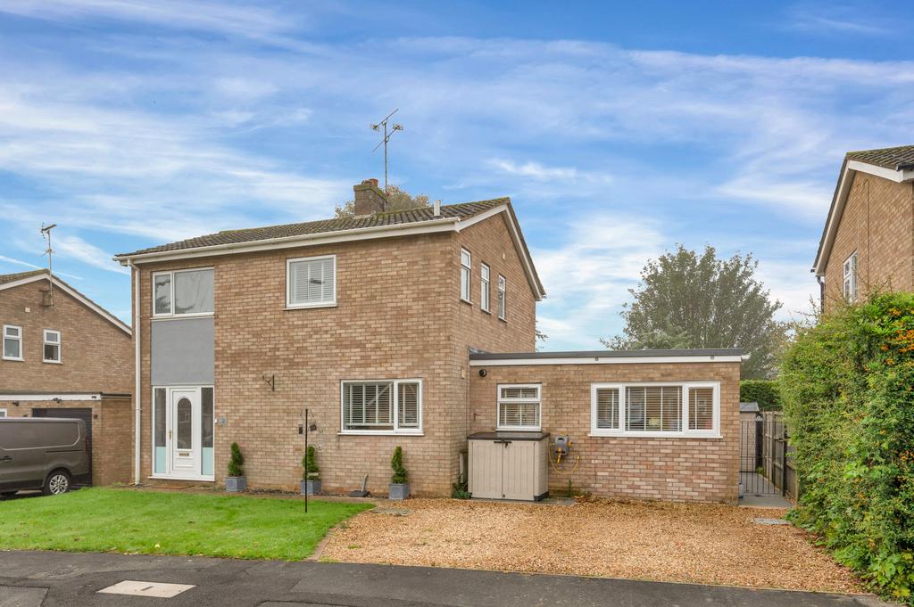 Sand Furrows, Ketton, Stamford, PE9 3 bed detached house for sale £