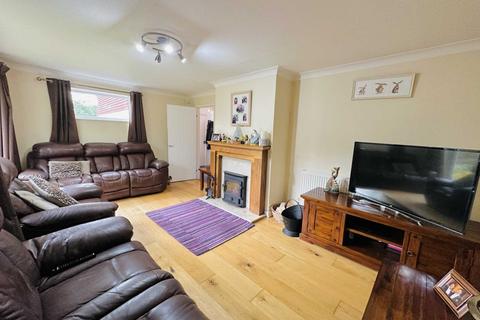 4 bedroom detached house for sale - St. Helens Way, Benson