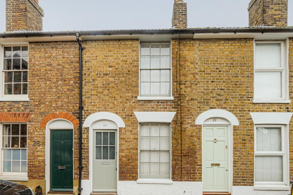 Woodlawn Street, Whitstable, CT5 2 bed terraced house £420,000