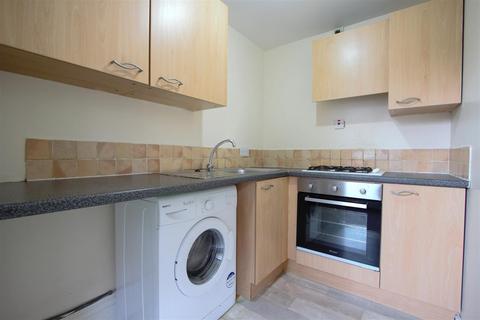 2 bedroom flat to rent, St James Road, Leicester, LE2