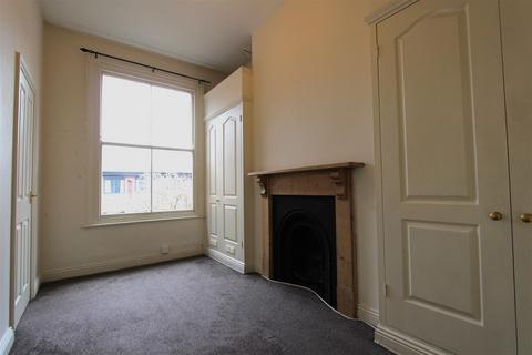 2 bedroom flat to rent, St James Road, Leicester, LE2