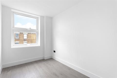 3 bedroom apartment to rent - Birkbeck Mews, London, E8