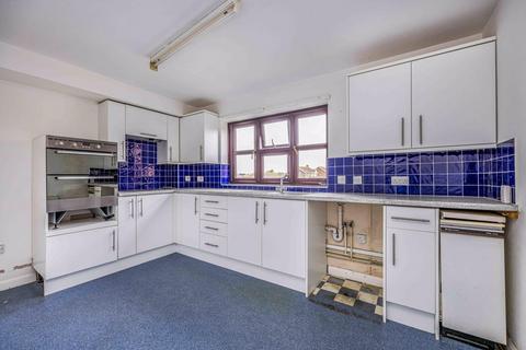 2 bedroom flat for sale, Lynden Court, Hayling Island, Hampshire