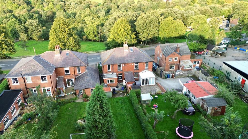 Sheffield Road, Oxspring, Sheffield, S36 8YW 3 bed semidetached house