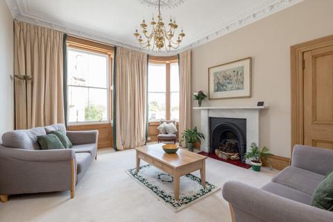 2 bedroom flat for sale - 2/5 Roseneath Terrace, Marchmont, Edinburgh, EH9 1JN