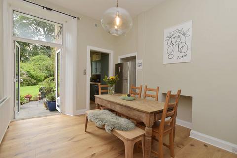 15 Cargil Terrace, Edinburgh, EH5 3ND