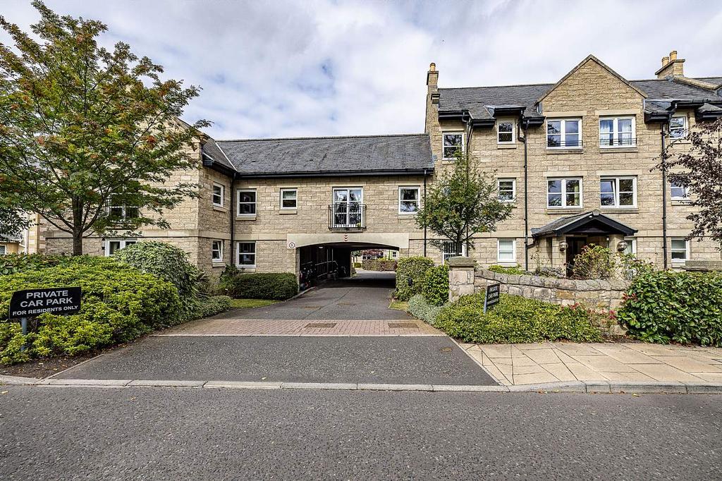 24 Kerfield Court, Kelso TD5 7BP 1 bed flat for sale £140,000