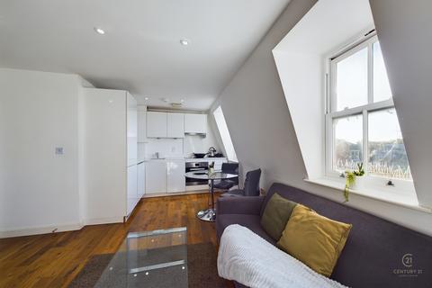 2 bedroom apartment to rent - Regal Court, Malvern Road, Queen's Park, London, NW6