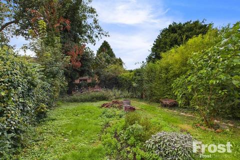 134 Staines Road, Wraysbury, Staines-upon-thames, TW19 5AH