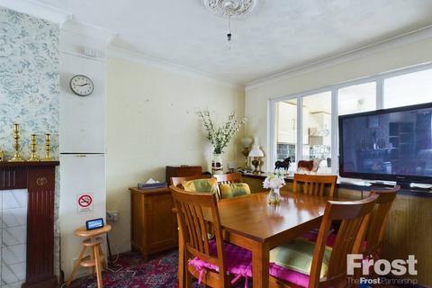 134 Staines Road, Wraysbury, Staines-upon-thames, TW19 5AH
