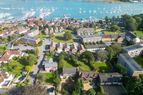 School Lane, Hamble, Southampton, Hampshire, SO31