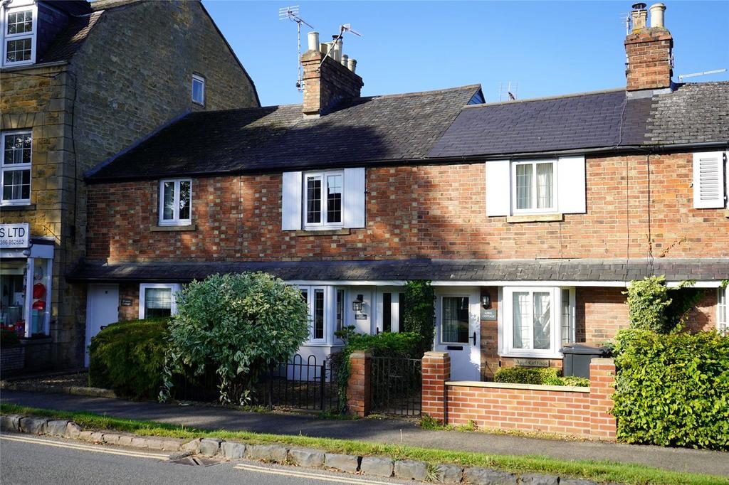 Leamington Road, Broadway... 2 bed terraced house for sale £395,000