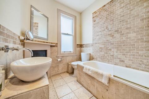 88 Nelson Road, London, SW19 1HX