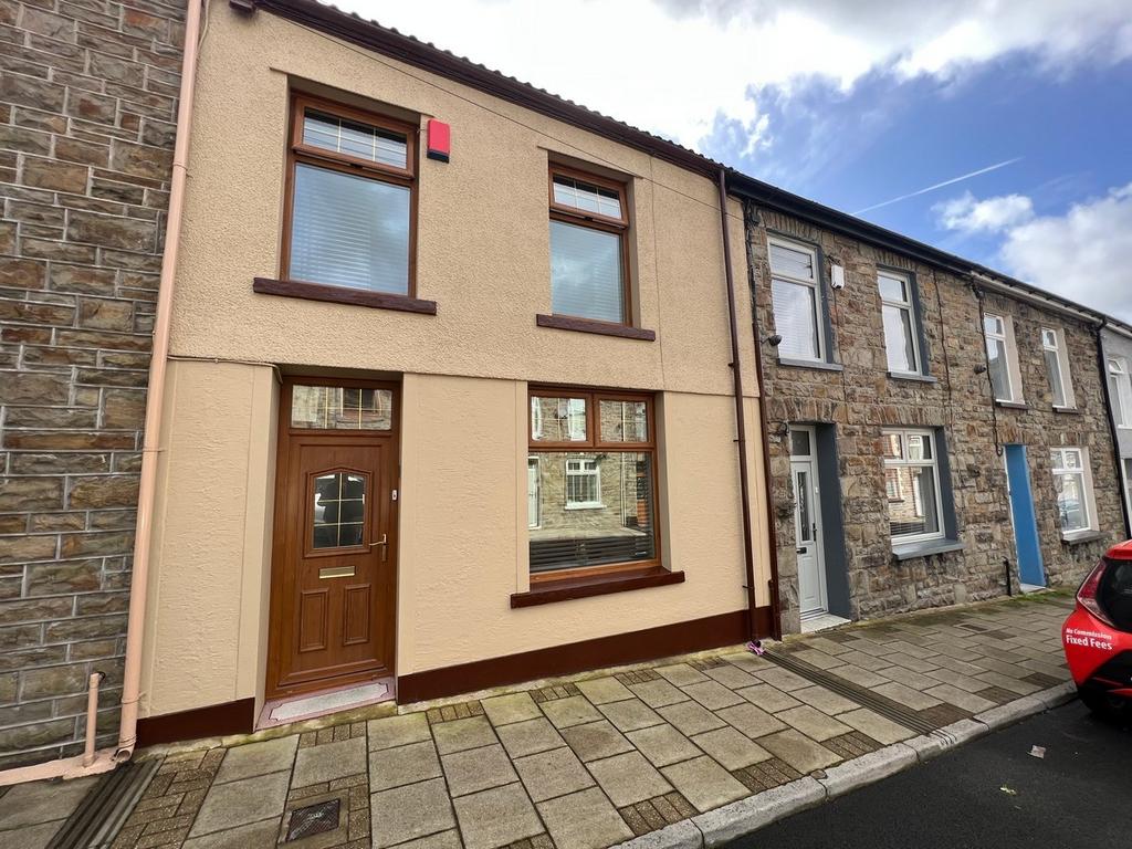 Queen Street Pentre Pentre 3 bed terraced house for sale £115,000