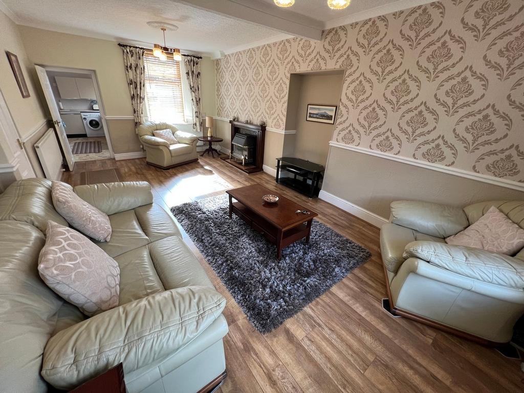 Queen Street Pentre Pentre 3 bed terraced house for sale £115,000