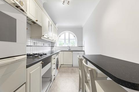 2 bedroom apartment for sale, Queens Road, Richmond, Surrey, TW10