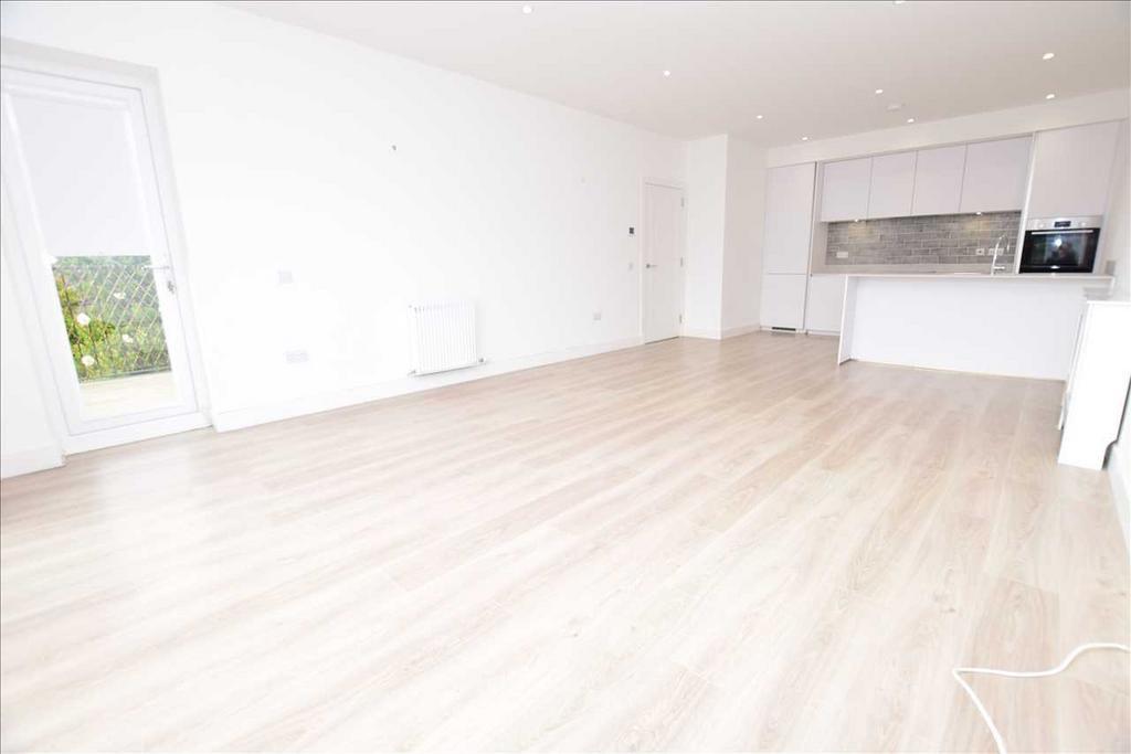 Lounge/Kitchen
