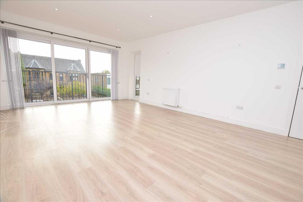 Lounge/Kitchen