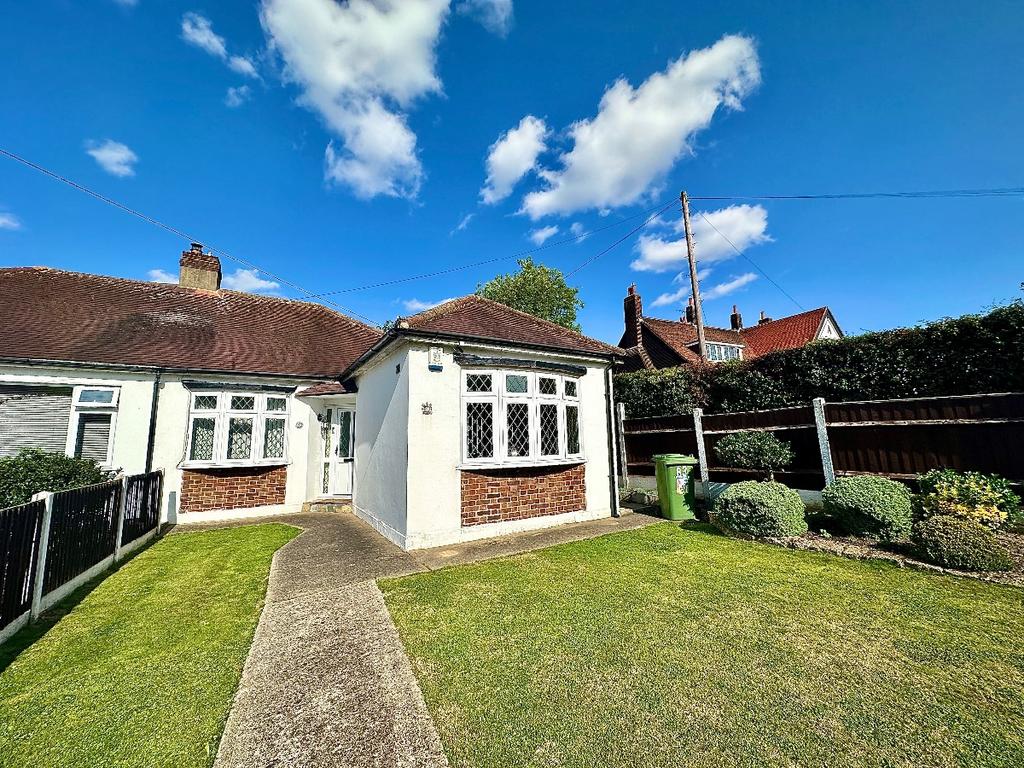 Shepherds Hill, Romford 2 bed bungalow £475,000