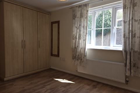 2 bedroom ground floor flat to rent, Turner Road, Burbage, Buxton SK17