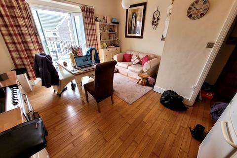 2 bedroom apartment to rent - Beach Road, Weston-super-Mare, Somerset, BS23