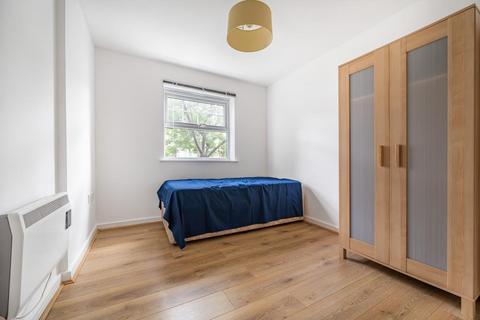 2 bedroom apartment to rent - Lancaster Road,  Barnet,  EN4