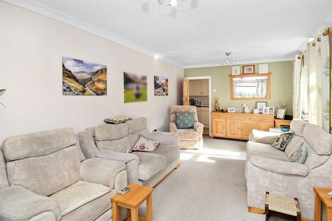 The Bungalow Hatch Lane, Chartham, Canterbury, CT4 7LN