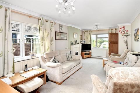 The Bungalow Hatch Lane, Chartham, Canterbury, CT4 7LN