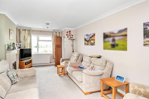 The Bungalow Hatch Lane, Chartham, Canterbury, CT4 7LN
