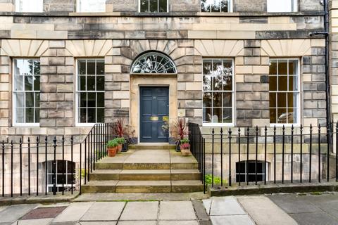 5 bedroom flat for sale, 26 Gayfield Square, New Town, Edinburgh, EH1 3PA