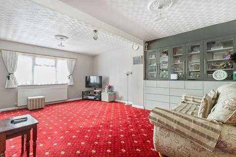 42 Ingleway, London, N12 0QN