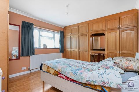 42 Ingleway, London, N12 0QN
