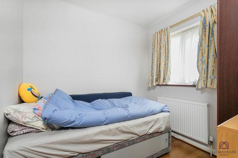 42 Ingleway, London, N12 0QN