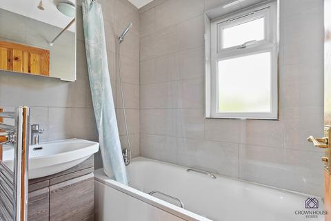 42 Ingleway, London, N12 0QN