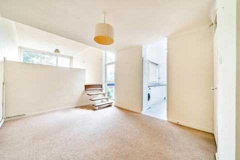 2 bedroom flat for sale - Willow Grove, Chislehurst
