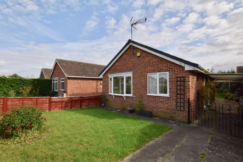 Wold Road, Pocklington 2 bed detached bungalow for sale £230,000