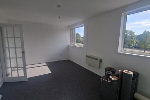 3 bedroom flat to rent - Katherine Drive, Dunstable, LU5