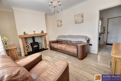 3 bedroom semi-detached house for sale - The Village, Ryhope