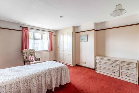1 Cedarhurst Drive, London, SE9 5LP