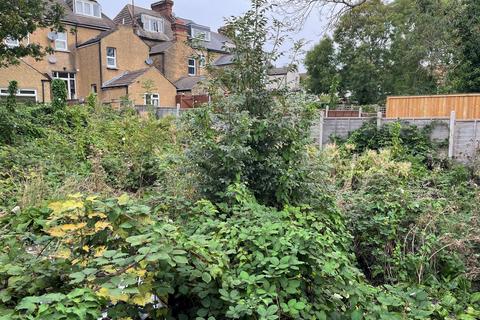 8d Eldon Park, London, SE25 4JQ