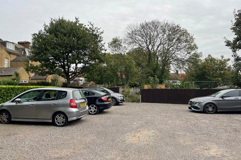 8d Eldon Park, London, SE25 4JQ