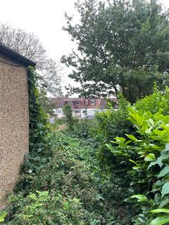 8d Eldon Park, London, SE25 4JQ