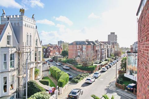 2 bedroom apartment for sale, Lennox Road South, Southsea