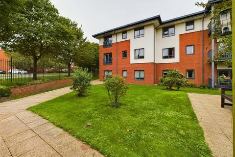 2 bedroom retirement property for sale - Abbots Wood, Chester