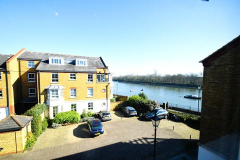 1 bedroom apartment to rent, Regency Quay, Chiswick