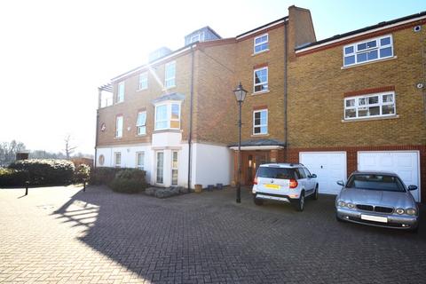 1 bedroom apartment to rent, Regency Quay, Chiswick