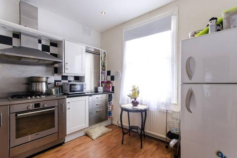 2 bedroom flat for sale, Arlingford Road, Brixton, London, SW2